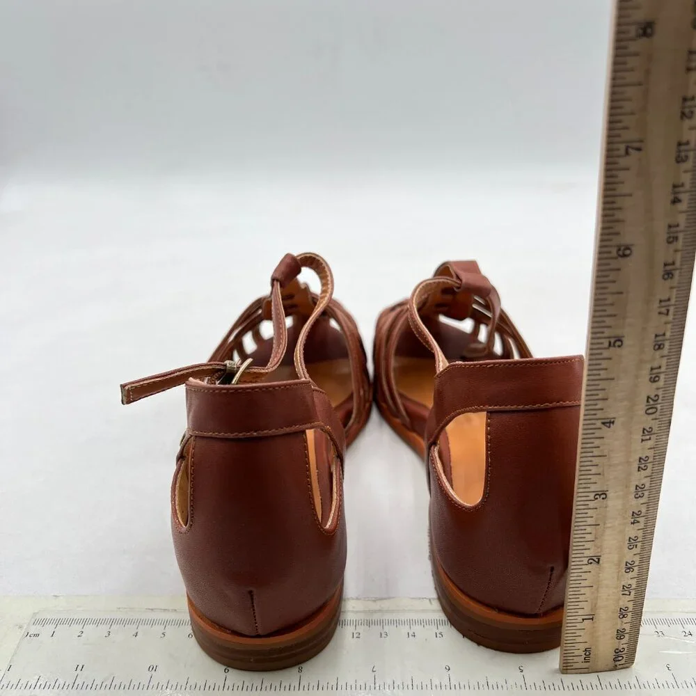 Wo Wagas Brown Round Toe Low Heels Cross Straps Ankle T-Strap Buckles Sandals